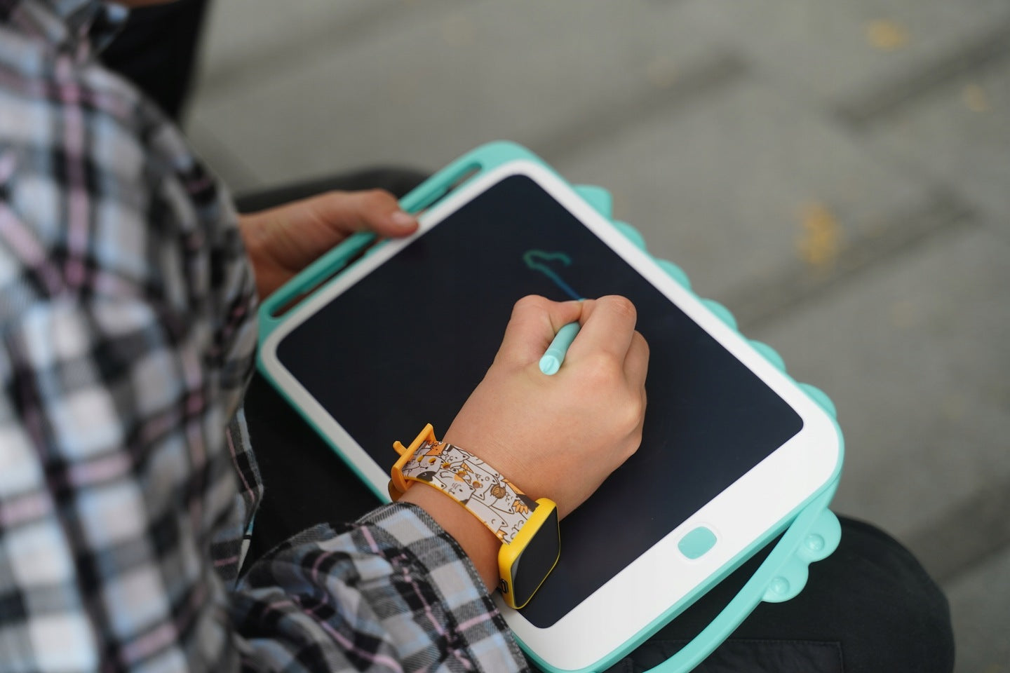 Bemi Doodle 10inch Colorful Drawing Tablet Writing Pad